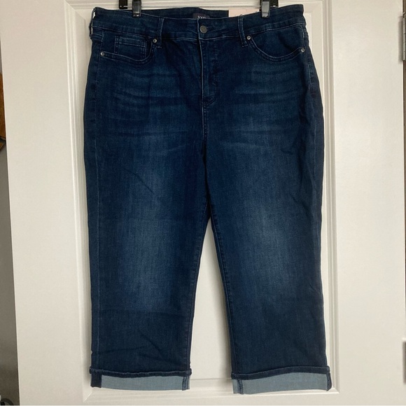 NYDJ Straight Leg Crop Cuff Capris - Picture 1 of 5